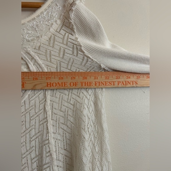 Free people Embellished chest front Long sleeve Keyhole back open knit Size M - Picture 10 of 10